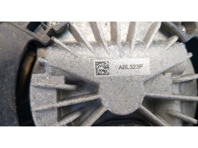 Вентилятор радиатора  Chevrolet Bolt 2016-           