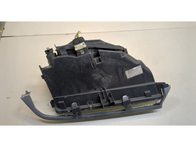 Фара передняя  Citroen Xantia 1998-2002 левая 