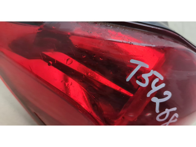 Задний фонарь     8330A689     