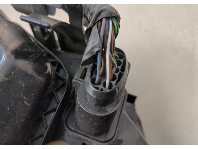 Фара передняя Ford Focus 2 2005-2008 левая