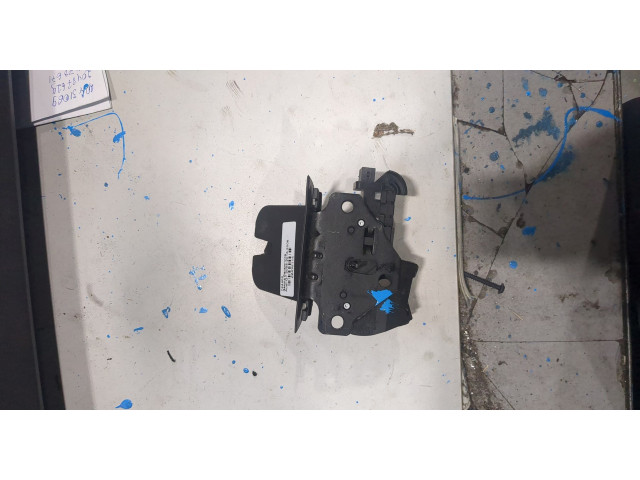 Замок багажника Audi Q7 2005-2015