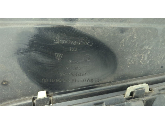 Решетка радиатора  Skoda Octavia (A7) 2013-2023          5E0853653