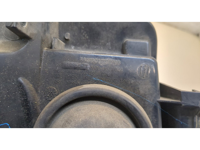 Фара передняя  Cadillac Escalade 2 2000-2006 левая 