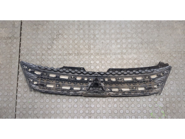 Решетка радиатора  Mitsubishi Eclipse Cross 2017-          7450B256