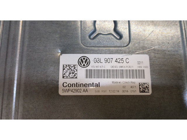 Блок управления двигателем  Volkswagen Touran 2010-2015     