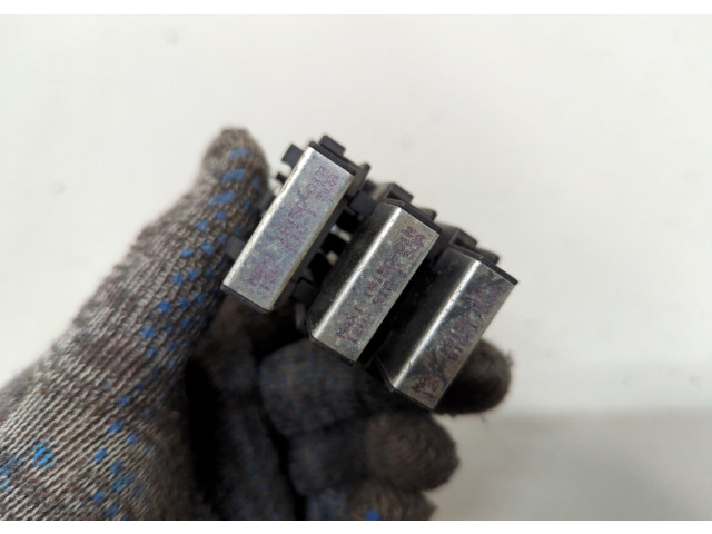 Блок предохранителей Chevrolet Tahoe 2006-2014