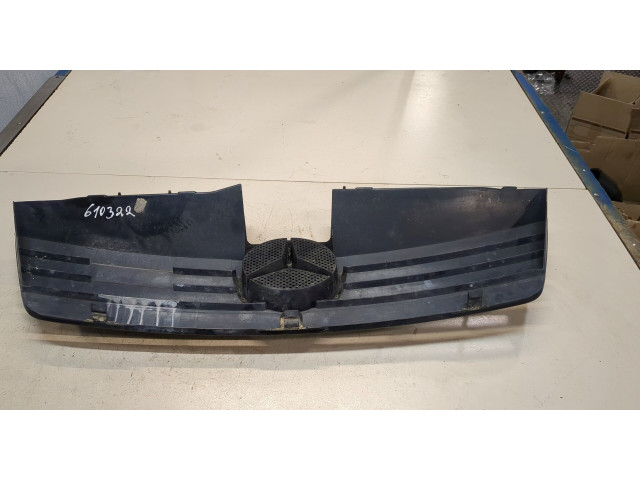 Решетка радиатора  Mercedes Vaneo          