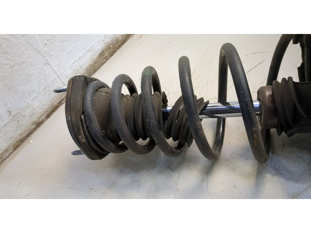 Стойка амортизатора Lexus RX 1998-2003