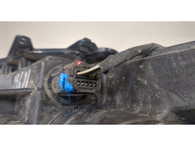 Фара передняя Jeep Compass 2017- левая