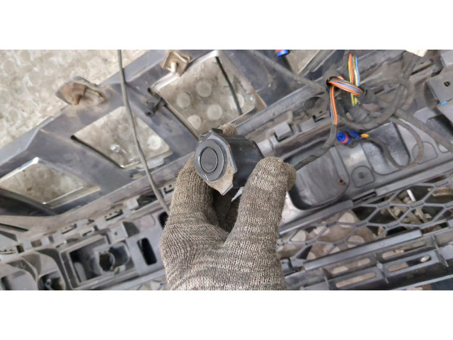 Бампер  Mercedes GL X164 2006-2012 передний   A1648856525