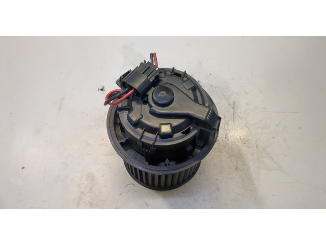 Моторчик печки  Peugeot 2008 2013-2016 1608182080    1608182080   