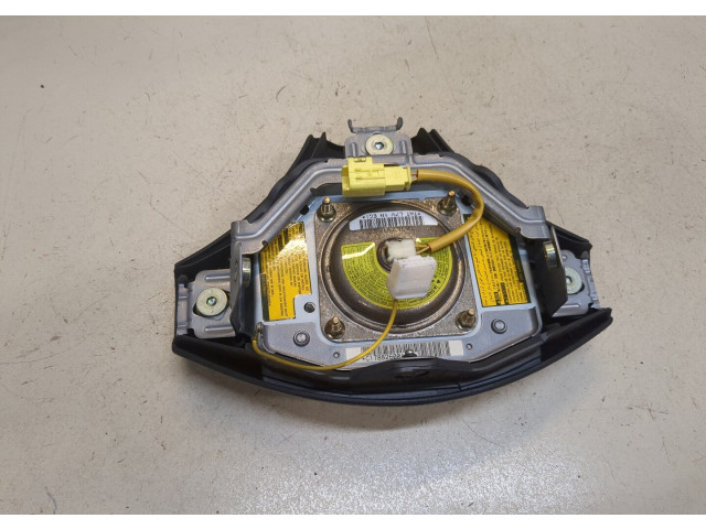 Подушка безопасности водителя  Toyota Yaris Verso     