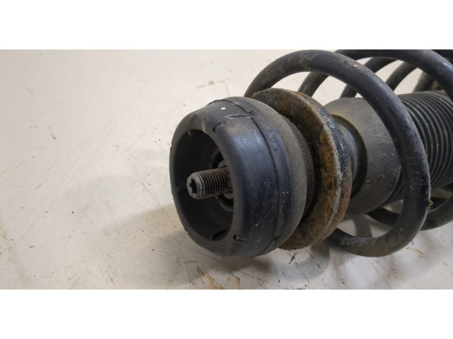 Стойка амортизатора  Volkswagen Golf 4 1997-2005 1J0413031S     