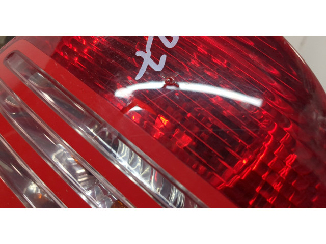 Задний фонарь          