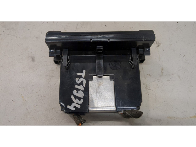 Дисплей бортового компьютера  Volvo S40 2004-        