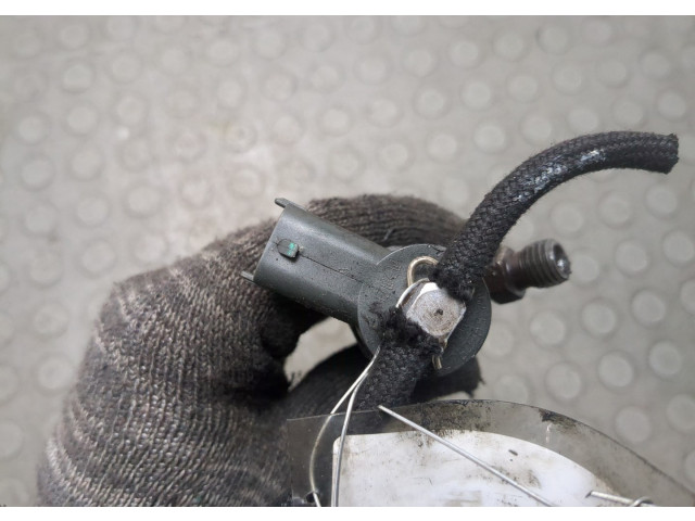 Форсунка топливная Volvo XC70 2000-2007 8603595