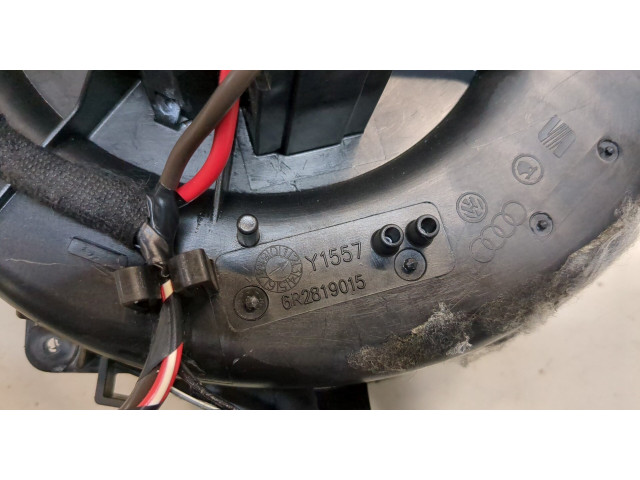 Моторчик печки Skoda Rapid