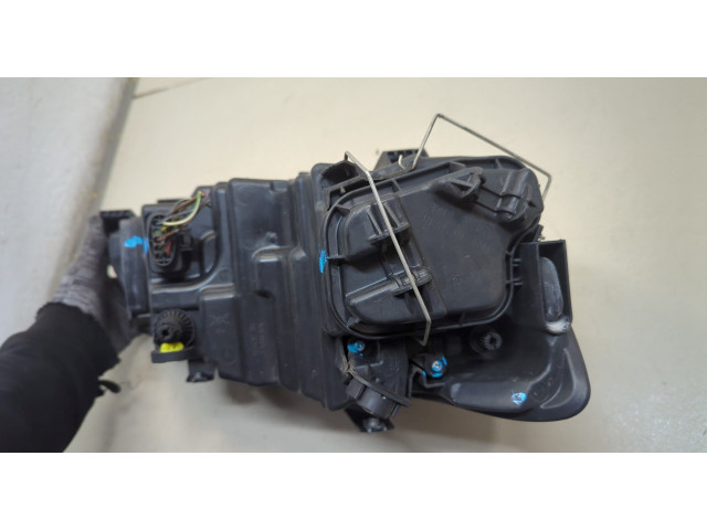 Фара передняя Volkswagen Polo 2009-2014 левая