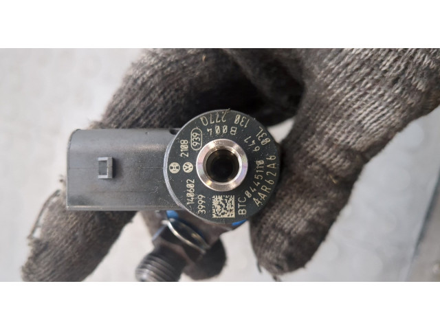 Форсунка топливная  Skoda Yeti 2009-2018    03L130277Q, 03L130855CX, 0445110467     