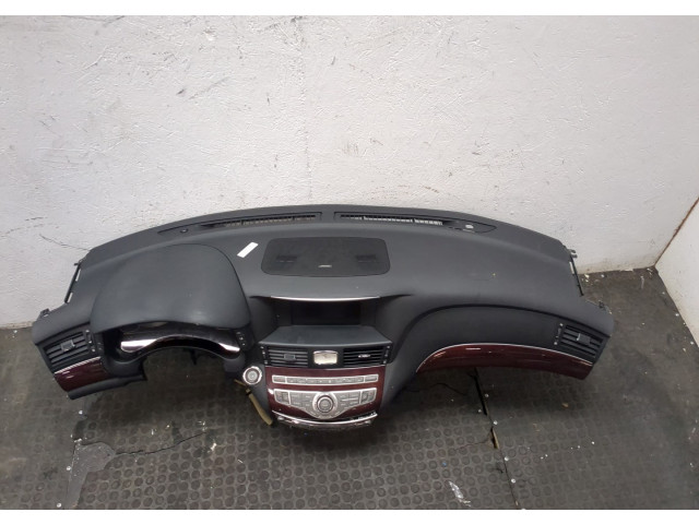 Панель приборов  Infiniti Q70 2012-2019            