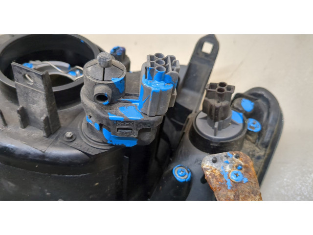 Фара передняя Mitsubishi L200 2006-2015 правая