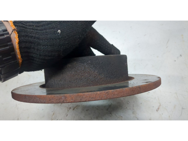 Диск тормозной Volkswagen Golf Plus 1.6 задний 1K0615601AB