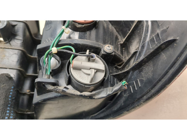 Задний фонарь          