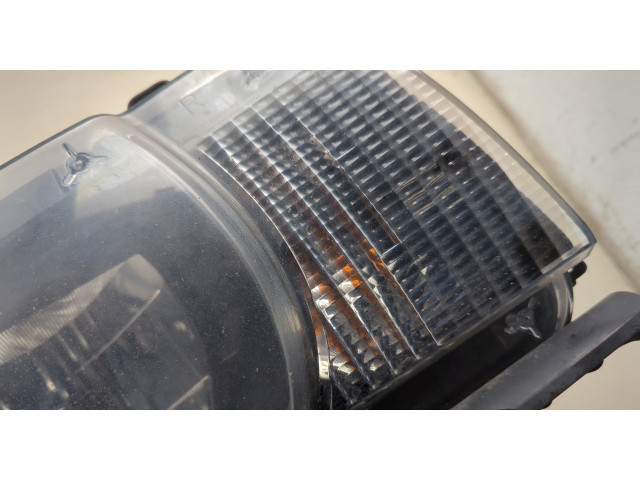 Фара передняя  Chevrolet Camaro 2009-2013 правая 