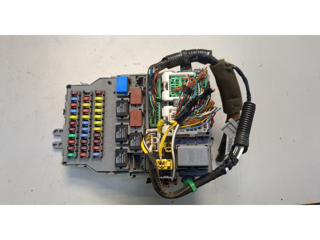 Блок предохранителей  Honda Ridgeline 2005-2014         