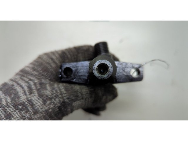 Форсунка топливная Mitsubishi Pajero / Montero 2000-2006 ME203961