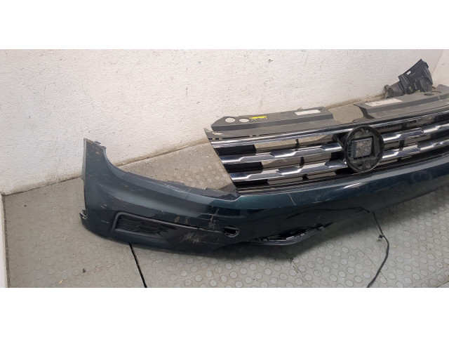 Бампер Volkswagen Tiguan 2016-2020 передний