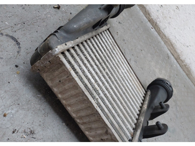 Интеркулер  Volkswagen Passat 5 2000-2005       