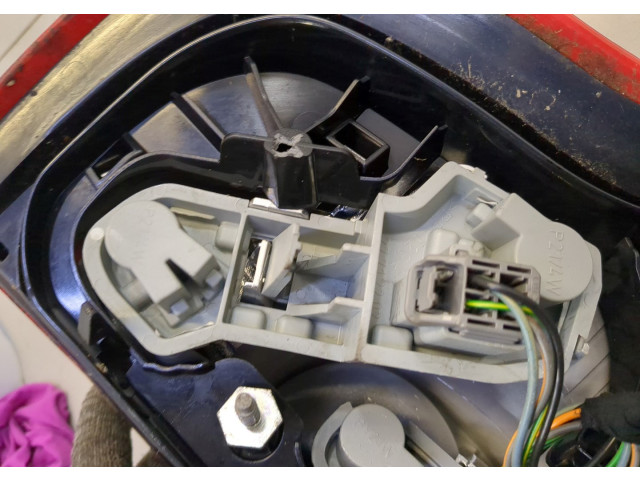 Задний фонарь