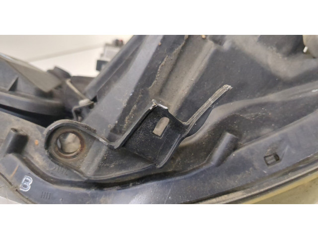 Фара передняя Lexus IS 2005-2013 левая