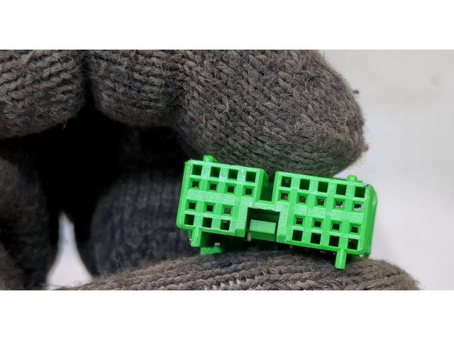 Зеркало боковое  Volvo XC90 2002-2006  правое           