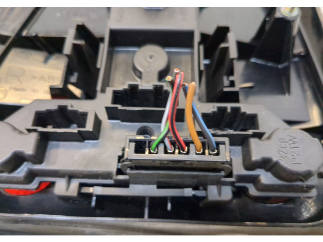 Задний фонарь          