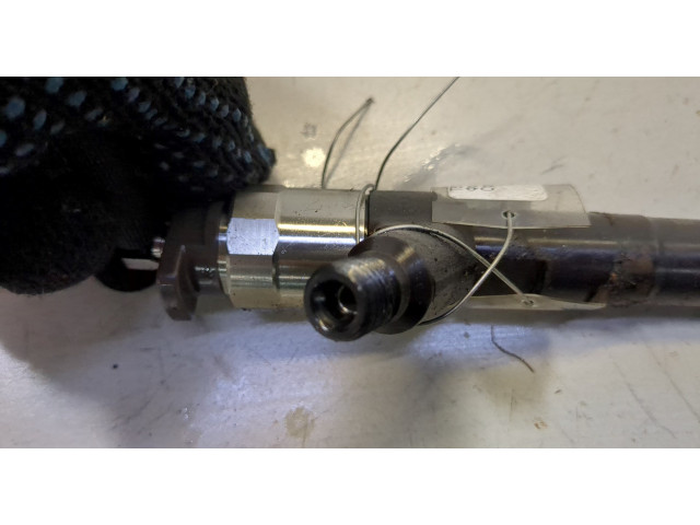 Форсунка топливная  Opel Meriva 2010-    55570012     