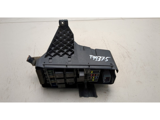 Блок предохранителей  Volvo XC90 2002-2014      30728132   