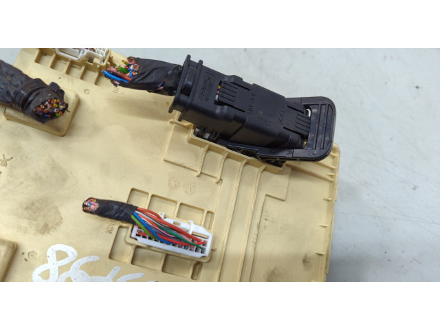 Блок предохранителей  KIA Ceed 2018-2021      91957J7791   