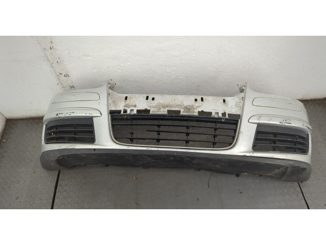 Бампер Volkswagen Jetta 5 2004-2010 передний 1K0807217E