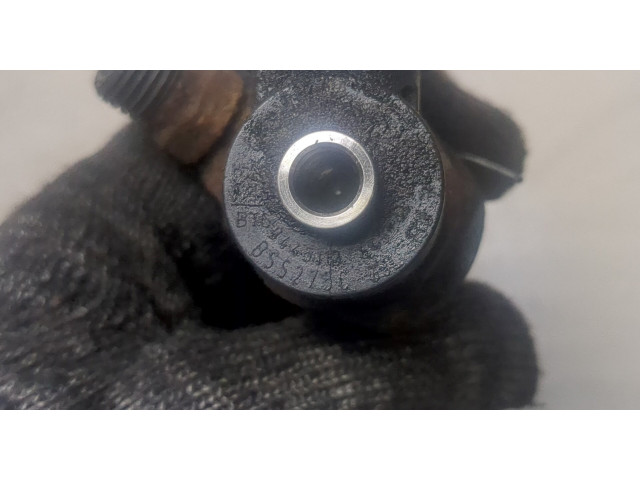 Форсунка топливная  Volkswagen Passat 7 2010-2015 Европа    0445110647     