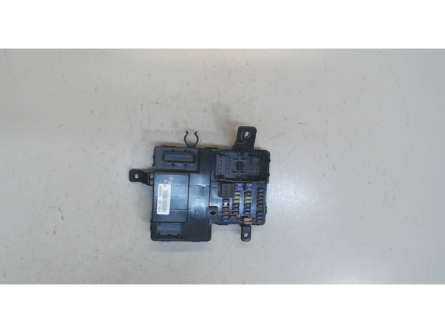 Блок предохранителей  KIA Mohave (Borrego)      919552j220    3.8