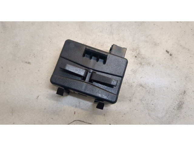 Блок комфорта  Chevrolet Equinox 2017-2021      13595510  