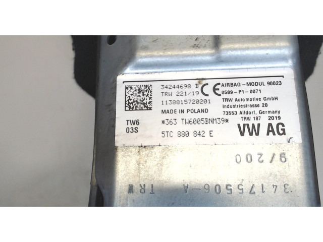Подушка безопасности коленная Volkswagen Tiguan 2016-2020