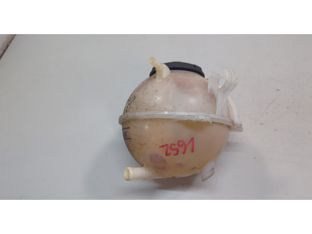 Бачок расширительный Audi Q3 2011-2018 1K0121407A