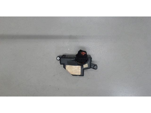 Блок предохранителей Volkswagen Jetta 5 2004-2010 1K2941824 1.6