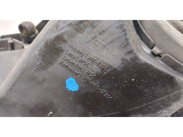 Фара передняя Toyota Celica 1999-2005 правая