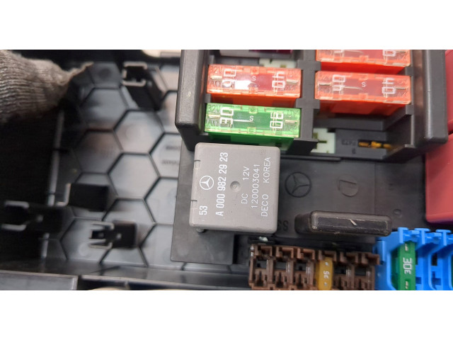 Блок предохранителей  Mercedes GLC X253 2015-2022      A1675454000   