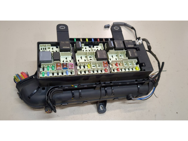 Блок предохранителей Jaguar F-Pace 2016-2020