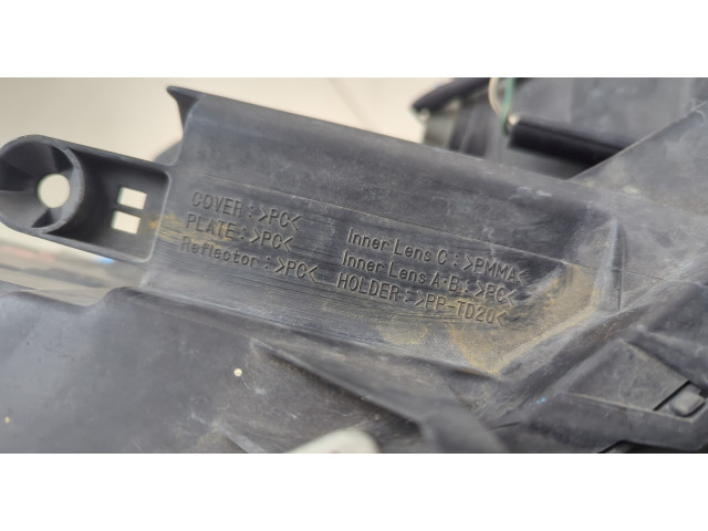 Фара передняя Infiniti QX56 2010-2013 правая